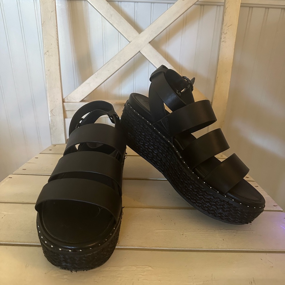 Fit Flop Strappy Platform Sandal